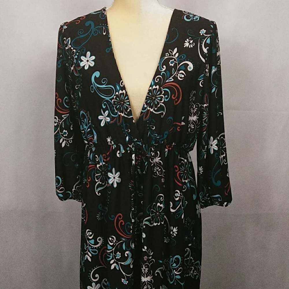 2X Hypnotized Black Floral Dress